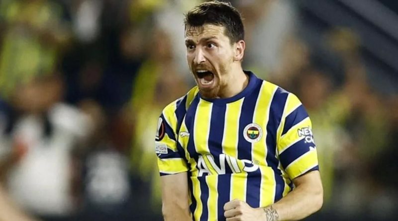29 Yaşındaki Mert Hakan Yandaş Fenerbahçe Forması giyiyor