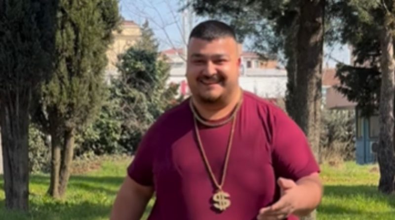 Göbek dansıyla meşhur Yasin Cengiz'in sahne ücretinin 100 bin dolar olduğu iddia ediliyor 1