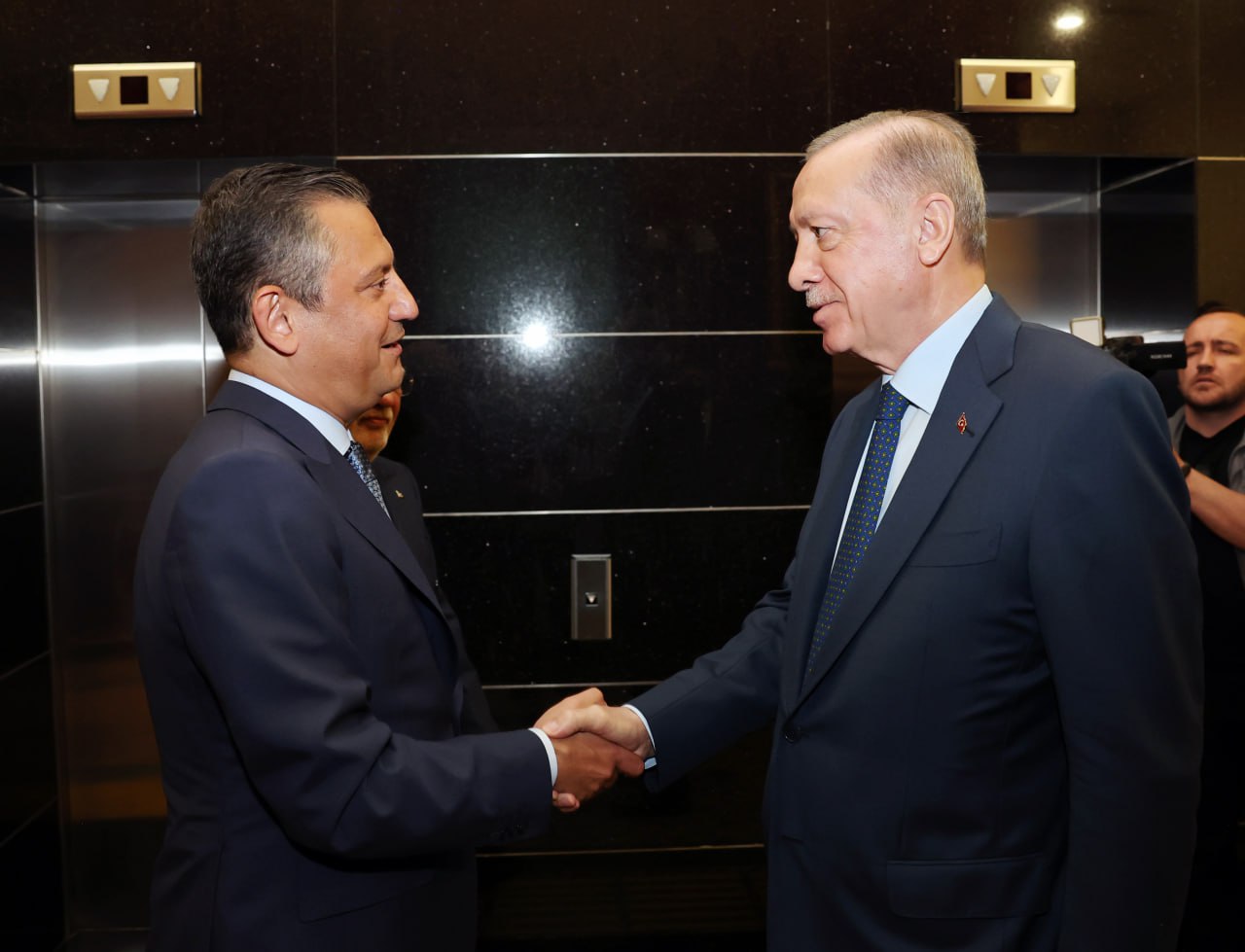 Cumhurbaşkanı Erdoğan’ın  CHP’ye iade-i ziyaret tarihi belli oldu! Erdoğan-Özel görüşmesi için gözler Çarşamba gününde