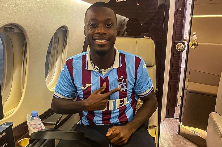 Süper Lig’de Ilk Ayrılık Açıklandı! Trabzonspor Futbolcusu Nicolas Pepe Ayrılıyor