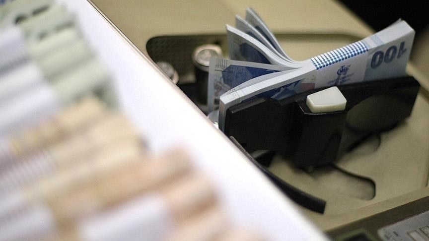Finansbank, Akbank ve Denizbank 2024 çalışma saatlerine göre 9'da açılıp 17'de kapanıyor 4