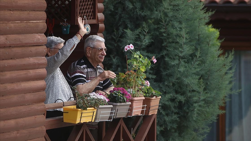 Yaşlılar ekonomi nedeniyle huzurevlerine yöneldi! Son 5 yılda huzurevine başvuru sayısı yüzde 41 arttı