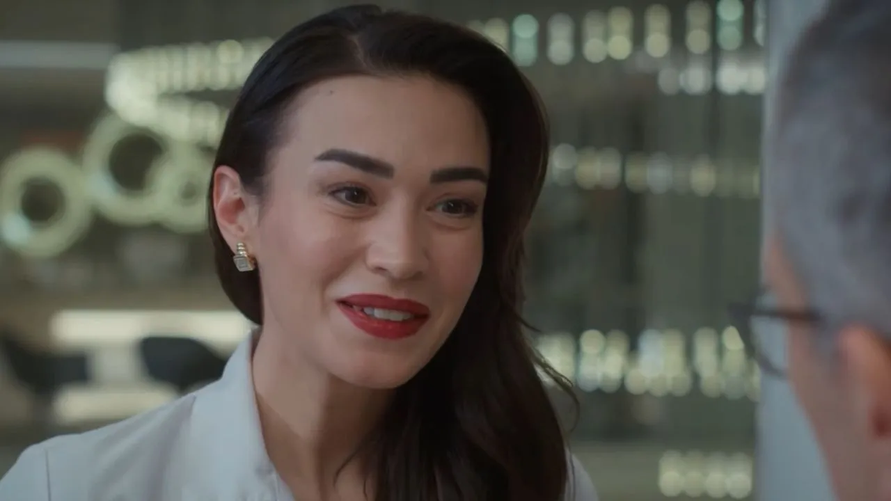 Ecem Özkaya kimdir, nerede oynadı?