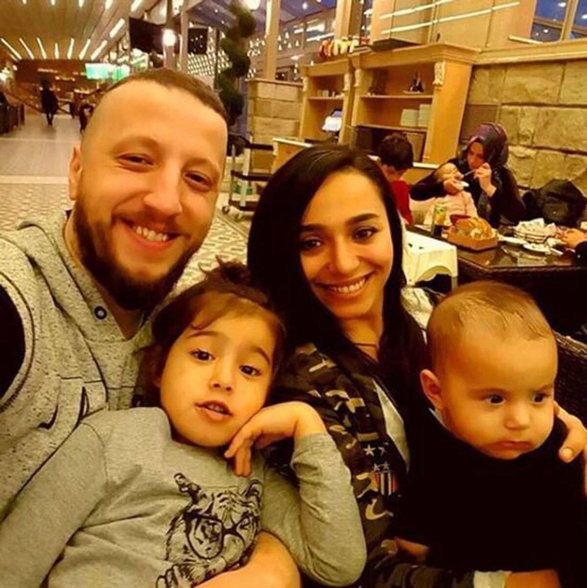 16 yaşında kaçarak evlenmişti! Yıldız Tilbe’nin kızı Sezen annesinin kopyası - 2. Resim