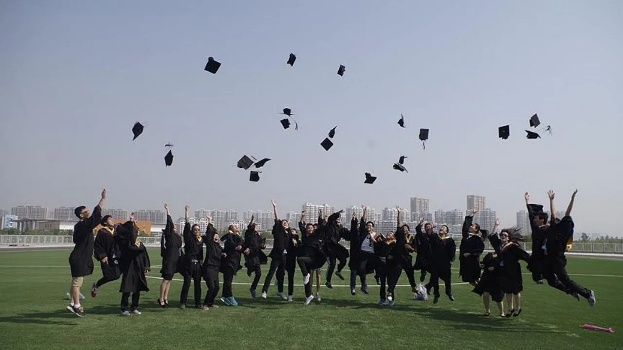 6 Milyon üniversite öğrencisi Olan Türkiye’de Ikinci öğretim Kaldırılmışken Avrupa’da durum nasıl?