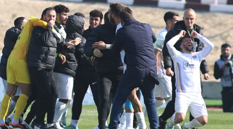 Arda Turan Süper Lig'e geliyor! Eyüpspor, Bandırmaspor'u son 3 dakikada attığı 2 golle devirdi 1