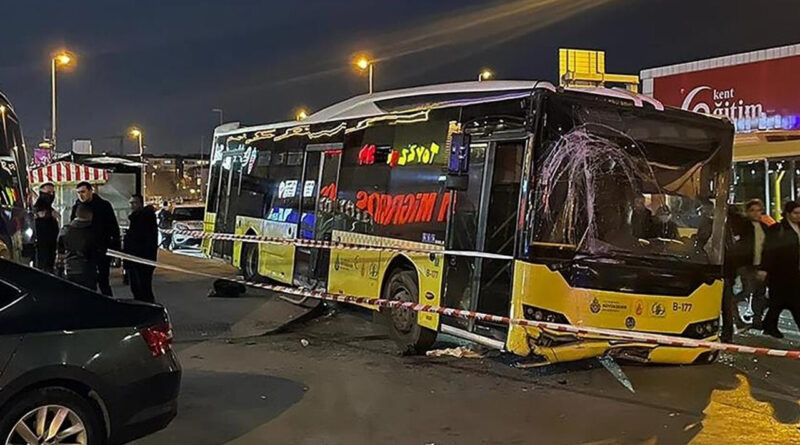 Bahçelievler'de durağa dalıp 2 kişiyi öldürmüştü! İETT şoförü hakim karşısına çıktı 1