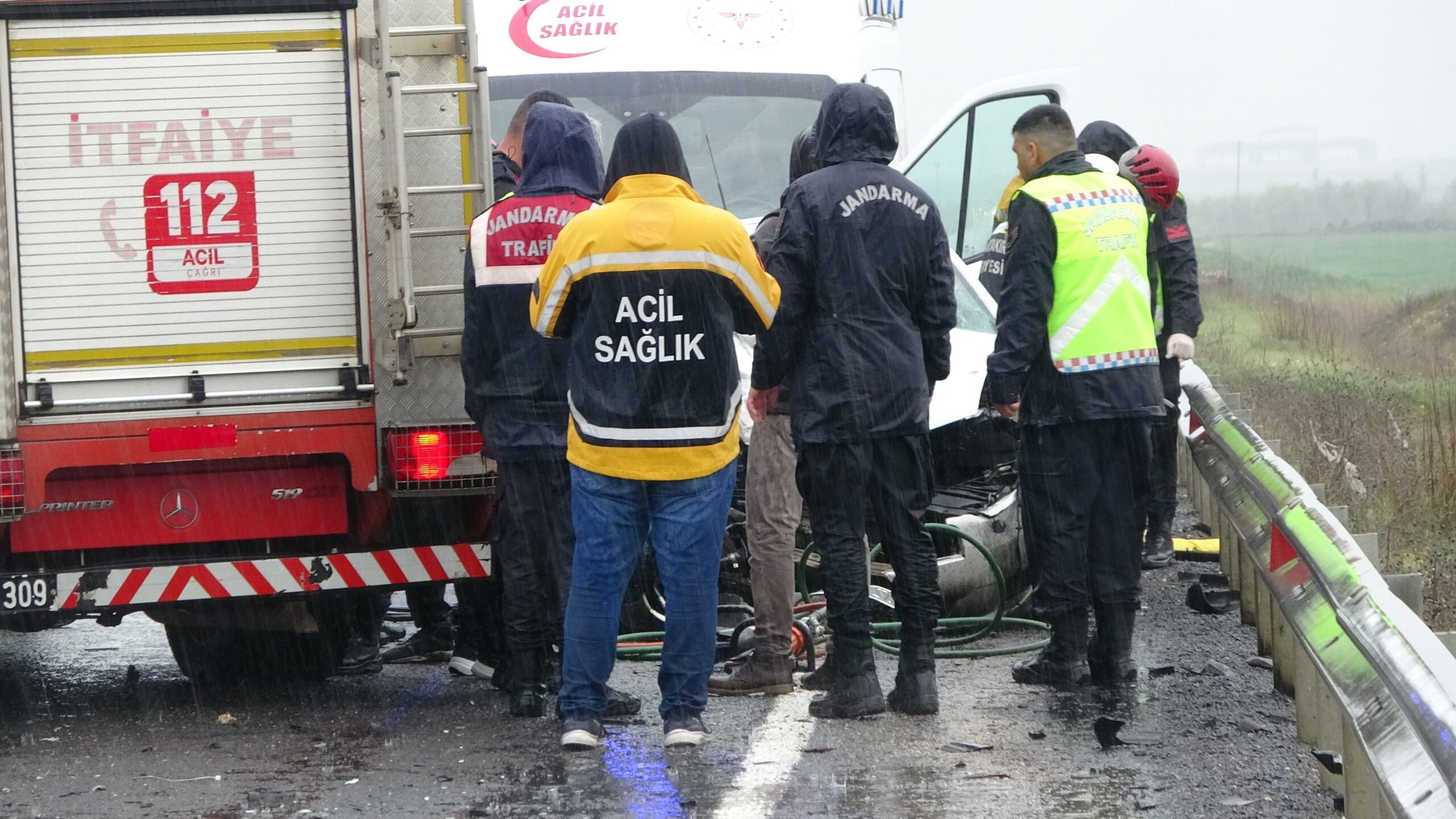 Diyarbakır- Elazığ yolunda feci kaza: 3 ölü, 2 ağır yaralı - 2. Resim