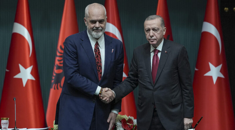 Türkiye-Arnavutluk 6 anlaşmaya imza attı! Erdoğan: "Ticarette hedef 2 milyar dolar" 1