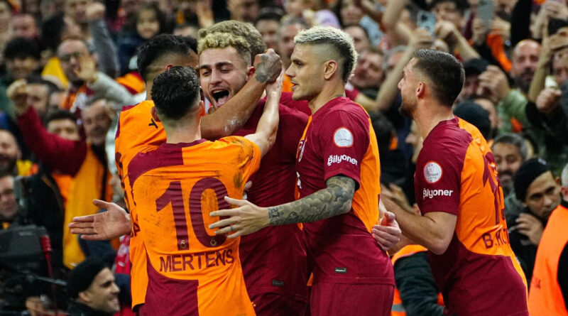 Galatasaray'a 2 ay dışarı çıkmak yok! 1
