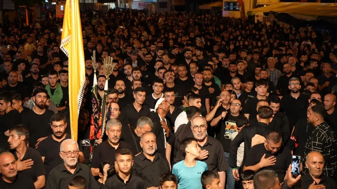 Iğdır’daki Kerbela Anmasının Görüntülerinin Ardından Caferilerin Inancı merak ediliyor