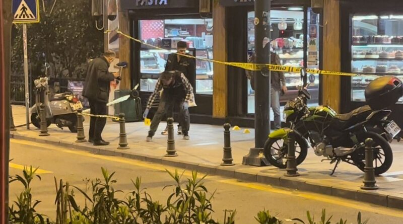 Kağıthane'de sokak ortasında silahlı saldırı: 2 ölü, 2 yaralı 1