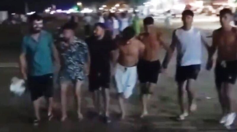 Mersin'de skandal görüntüler! Terörist başı Öcalan sloganlarıyla halay çektiler 3