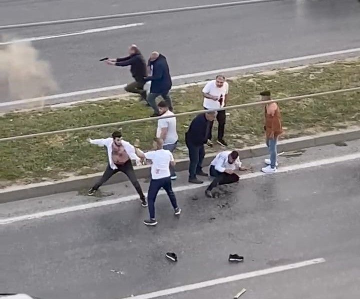 Muğla’da akıl almaz olay! 2 kişi ile başladı, meydan savaşına döndü - 1. Resim