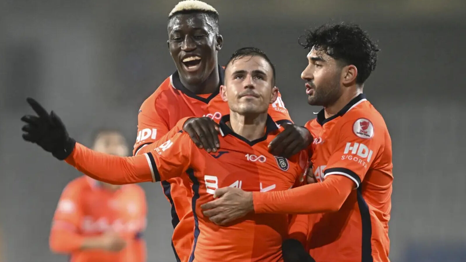 Pelkas 2 yıl daha Süper Lig'de! Resmi açıklama geldi - 1. Resim