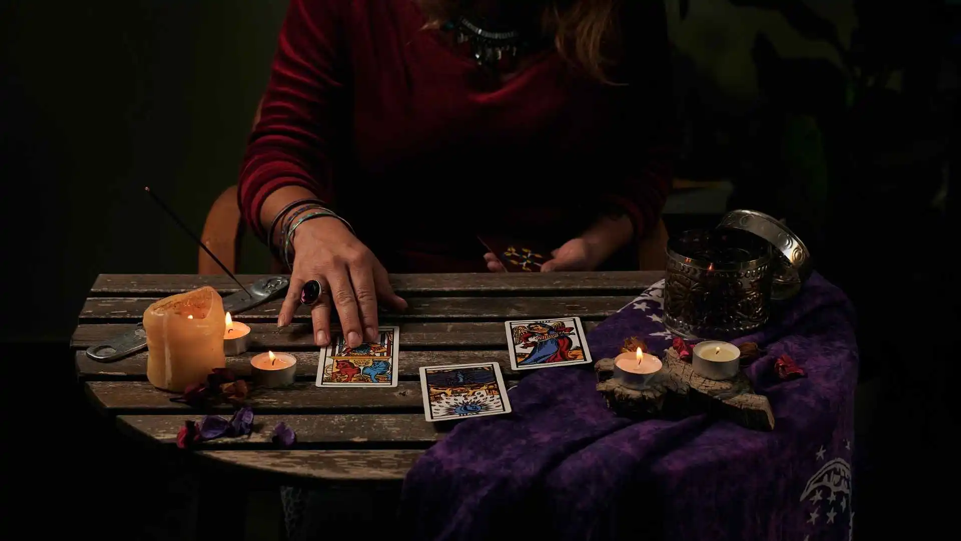 Tarot Falına Göre Arkadaşlarına Dikkat Et! Yeni Insanlar Her Zaman Iyi Değildir