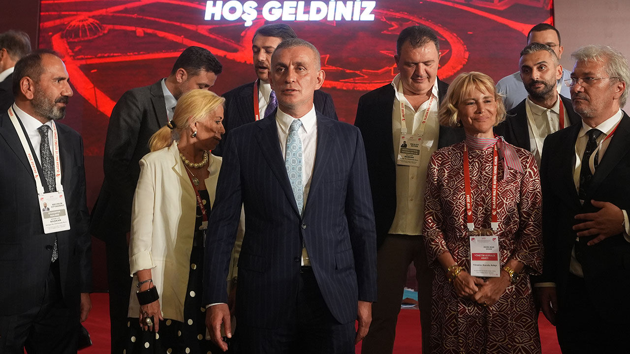 TFF'den sevindiren yasak! İbrahim Hacıosmanoğlu'nun ilk icraati yüzleri güldürdü - 1. Resim