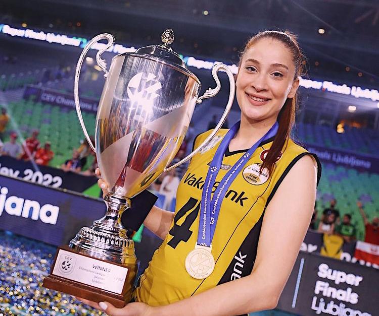 tuğba şenoğlu kadrodan neden çıkarıldı