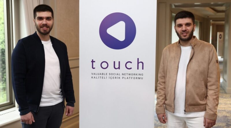 Alanya merkezli TouchApp uygulaması Filistinli Islam Faisal ve Mohammad Faisal'a ait 4