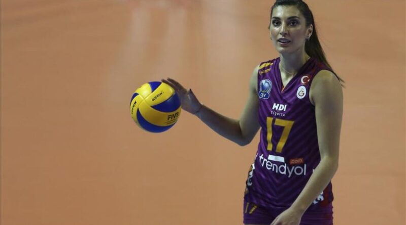 Efsane voleybolcu Neslihan Demir, 2018 yılında aktif sporculuk hayatını noktaladı 6
