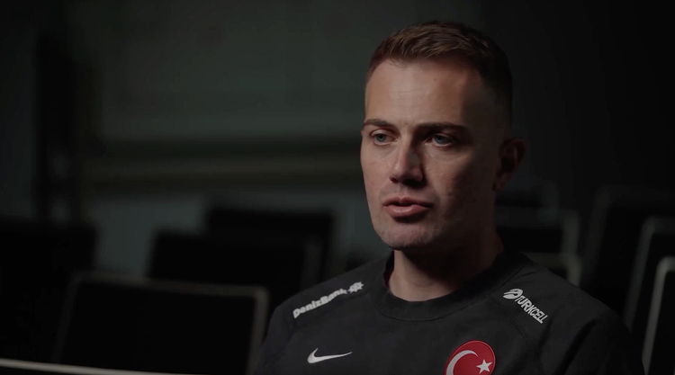 Mert Günok niye oynamıyor