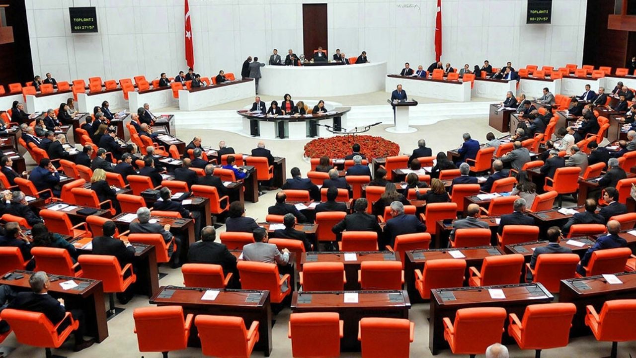 ÖMK Meclis'ten geçti