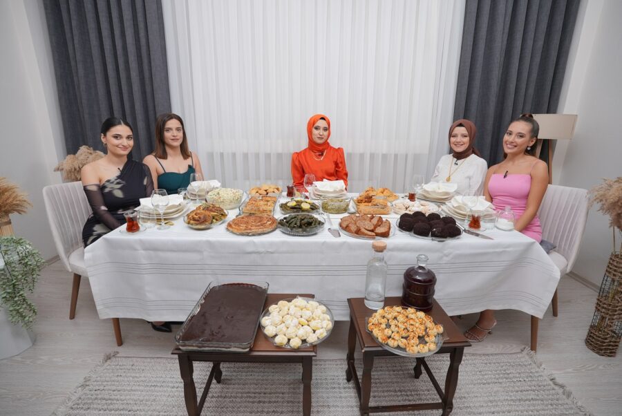 Gelin Evi rabia kılıç kaç yaşında eşi kim