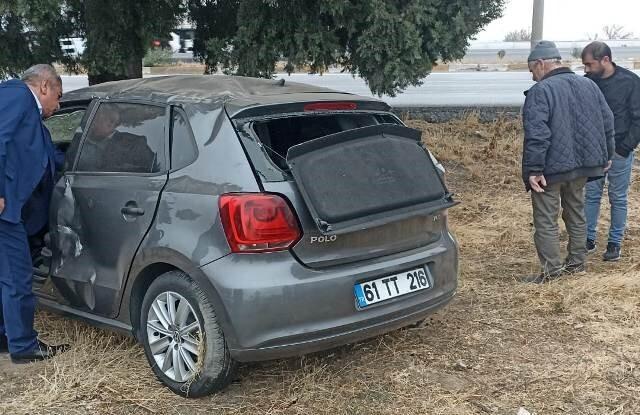 Altıeylül'de iki otomobil çarpışması 6 kişi yaralandı 1