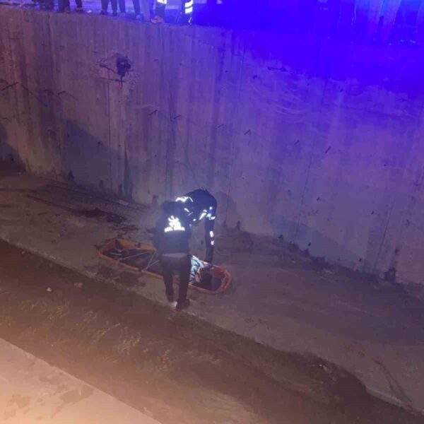 Antalya'da Saat 20.30 Sıralarında Yürütülen Dere Kaldırımı Olayı-3