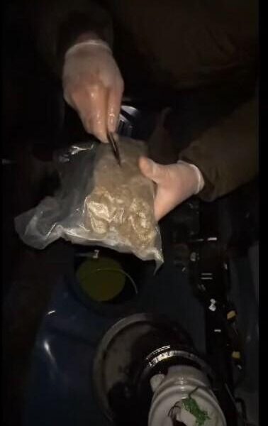 Araç yakıt tankında gizli uyuşturucu