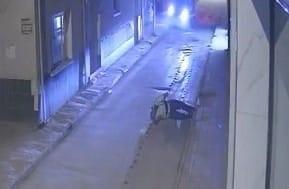 Bursa İnegöl'de 17 Yaşındaki Sürücü Trafik Polisini Çarpıp 20 Metre Sürükledi 1