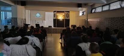 Eskişehir'de Polis Ekipleri 1155 Vatandaşa Güvenlik Bilgisi Verdi ve 145 Öğrenciye Gölge Oyunu Gösterisi Yaptı 1