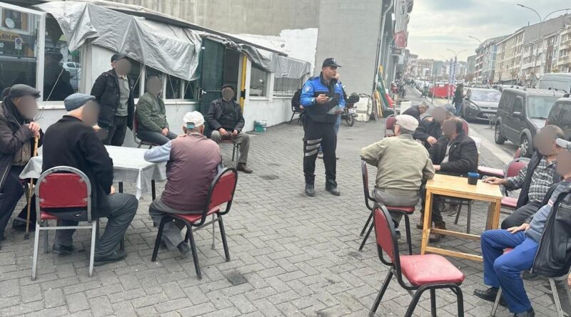 Eskişehir'de Polis Ekipleri 630 Vatandaşı Bilgilendirdi ve 150 Adet Broşür Dağıttı 1