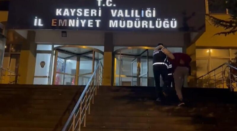 Kayseri'de Eta Köpeği ile 1 Kilo 723 Gram Uyuşturucu Ele Geçirilir, 3 Kişi Gözaltına Alındı 1
