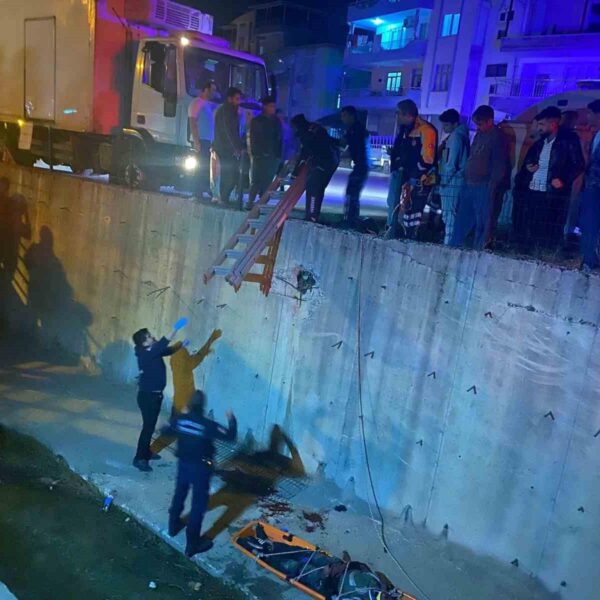Kökez Mahallesi'nde Itfaiye Ekipleri Dere Kaldırımı Olayına Müdahale Etmiştir-5