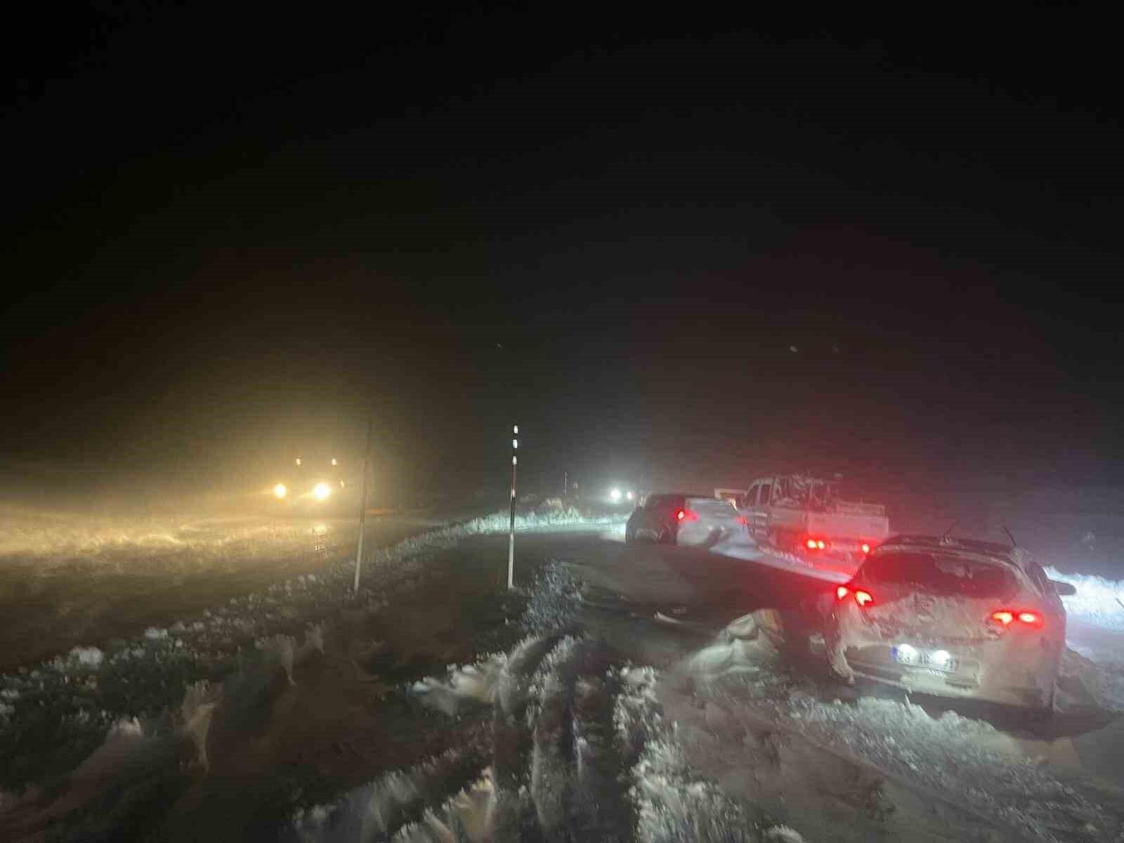 Malatya’da yoğun kar yağışı sonrası kurtarılan 5 kişiden biri hayatını kaybetti