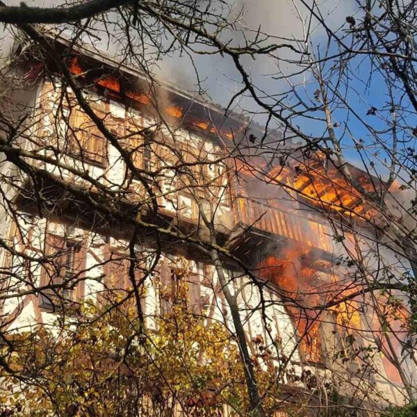 Safranbolu'da çıkan tarihi konak yangını-1