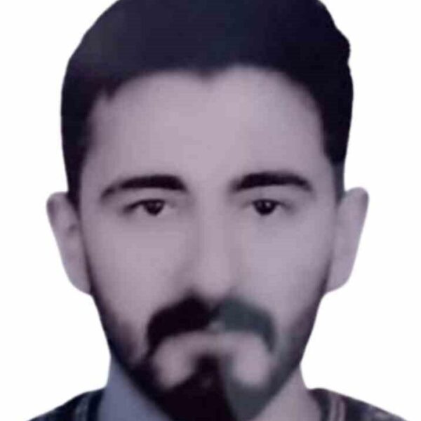 Sosyal medyada mesajlaştığı kadının eşini öldürdü
-14