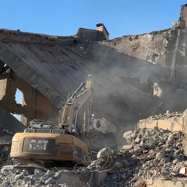 Yüksekova’ya 270 milyon liralık dev yatırım
-14