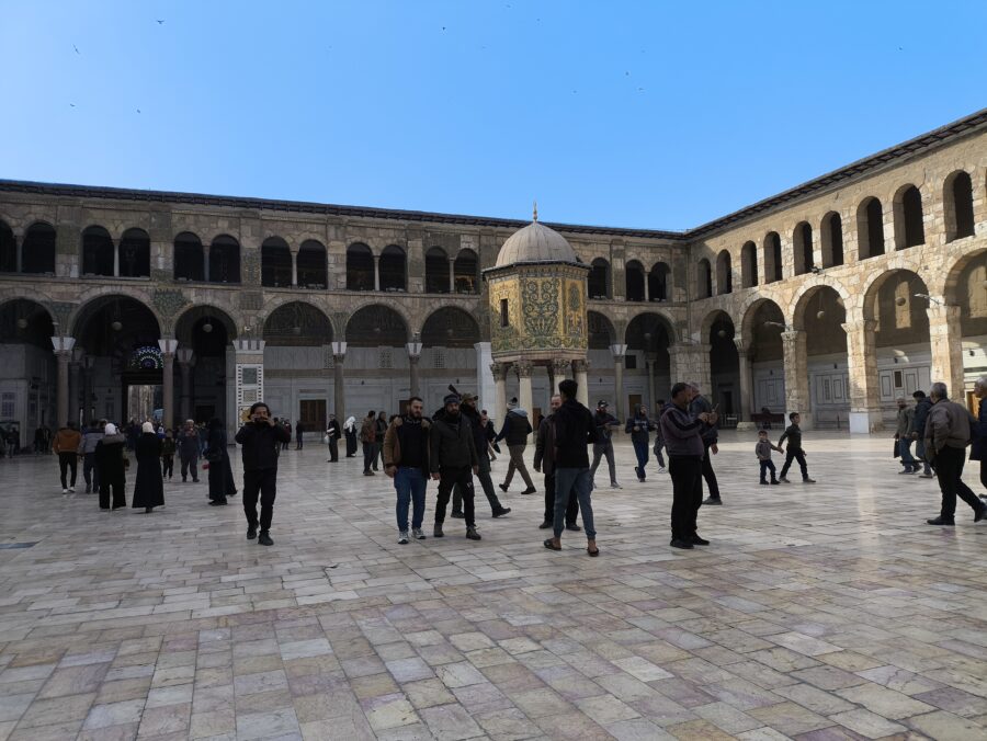 emevi camii neden önemli