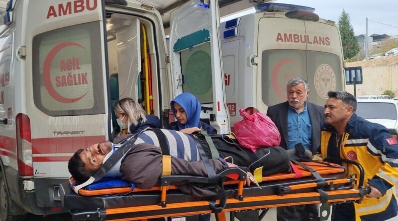 Adana’da şehit cenazesinin konvoyunda kaza meydana geldi 1