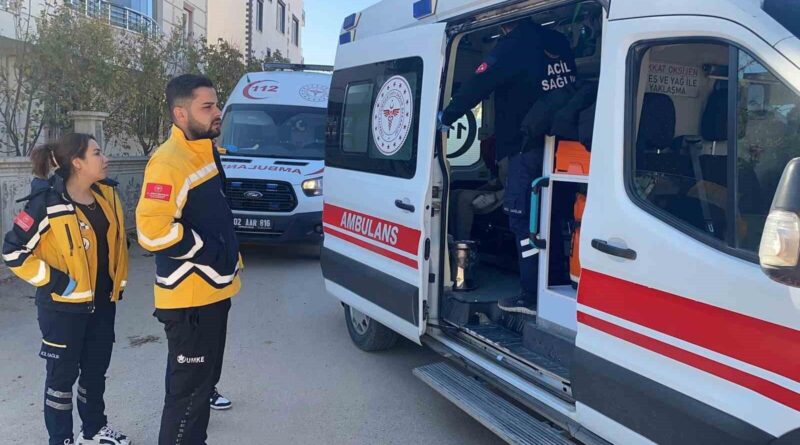 Adıyaman'da İki Kardeş Arasında Çıkan Bıçaklı Kavga Sonucu Birinci kardeşe Yaralanma 1