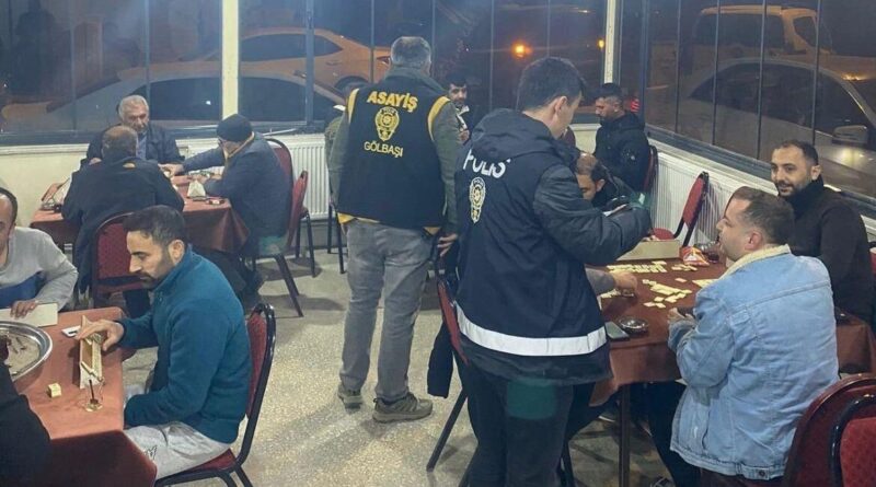 Adıyaman Gölbaşı'nda Asayiş ve Trafik Denetimleri: 478 Kişi Sorgundaa, 4 Kaçak Göçmen El Koyuldu 1