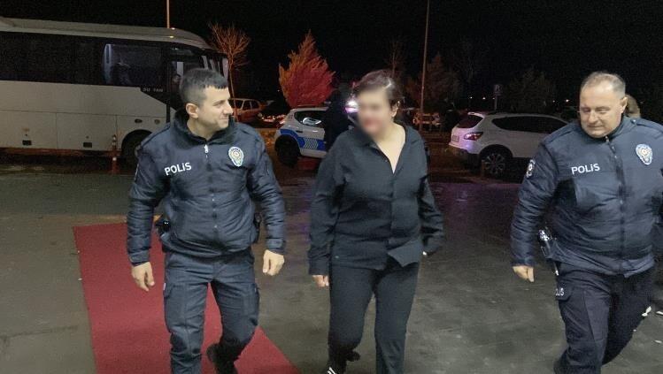Aksaray'da Uyuşturucudan Aranması Olan H.T. (33) Polis Memuruna Pişmanlığını Dile Getirdi 1