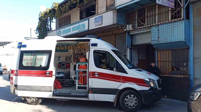 Antalya'da marangoz atölyesinde ölü bulunan Abdil Koçdemir son yolculuğuna uğurlandı 1