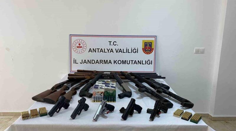 Antalya’da ruhsatsız silah operasyonu 1