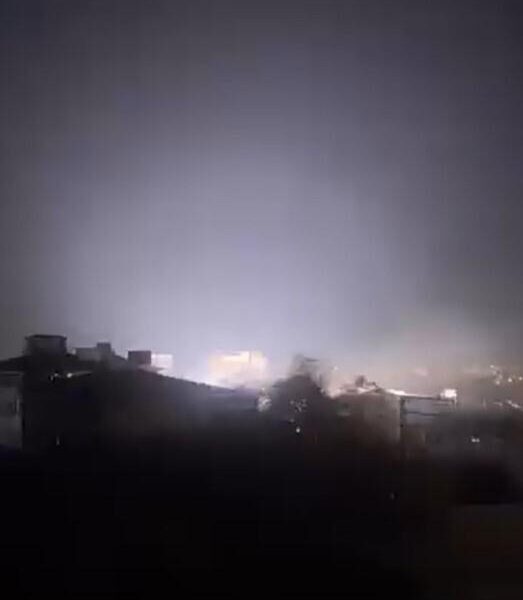 Bomba gibi patlayan trafo vatandaşları tedirgin etti-resim-7