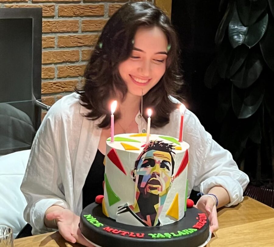Roseheus kaç yaşında, doğum tarihi
