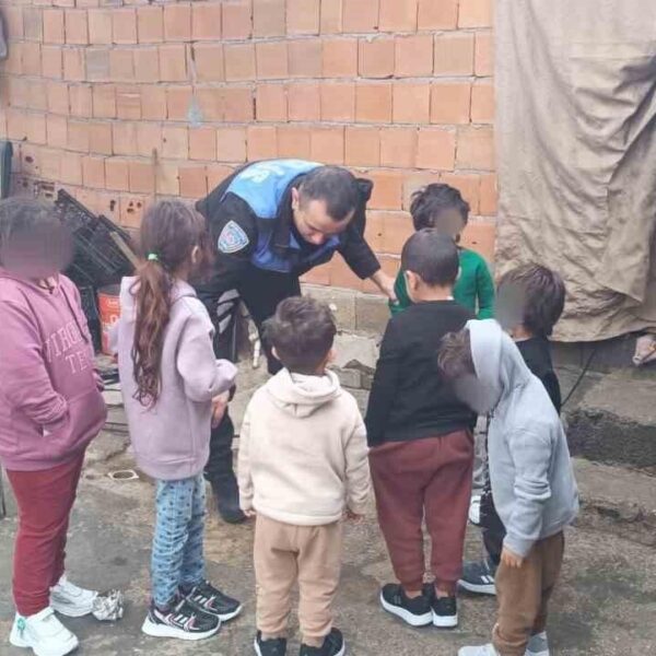 Hırsızlık ve dolandırıcılık ile ilgili broşürlerin dağıtılması