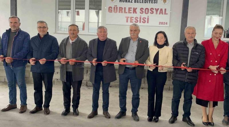 Honaz Belediye Başkanı Yüksel Kepenek, Gürlek Mahallesi'ne Sosyal Tesis Açtı 1
